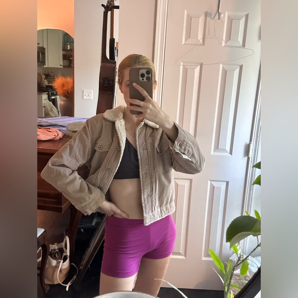 GAP Corduroy and Sherpa Jacket - Picture 4 of 9